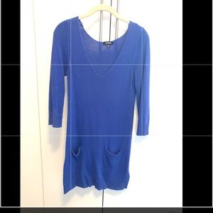Express beautiful blue long knit top